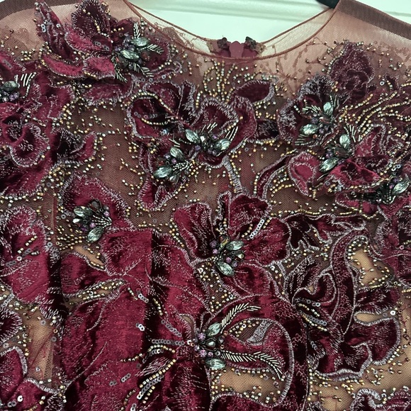 Marchesa Embroidered Velvet Dress Size 12 - Picture 12 of 12